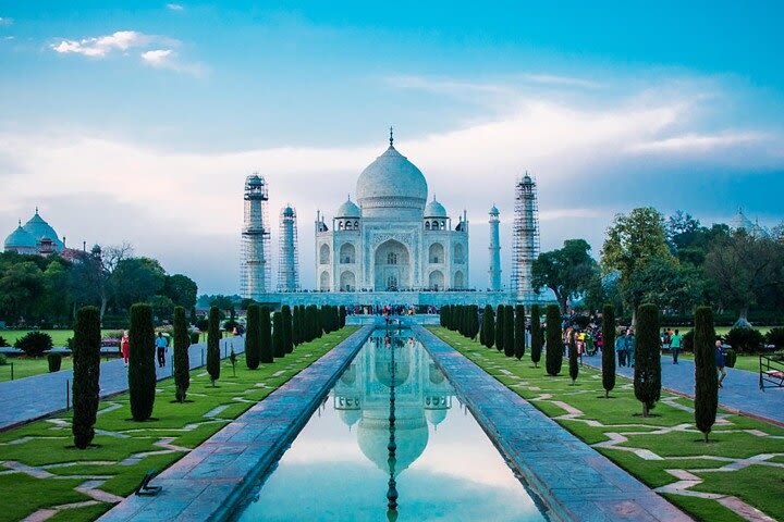 Full-Day Private Guided Tour of Taj Mahal and Agra by Train image