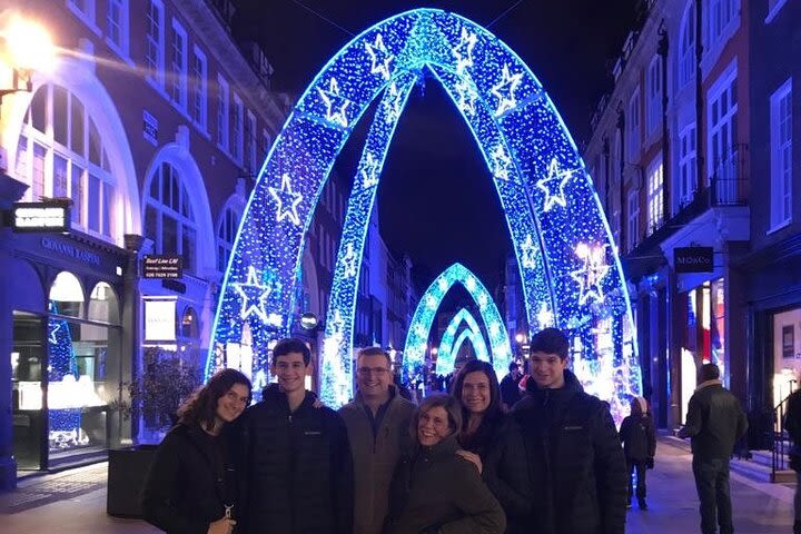 Private Tour: Traditional Black Cab Tour of London’s Christmas Lights image