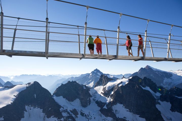 Mt. Titlis Glacier Paradise Tour from Zurich with Lucerne image