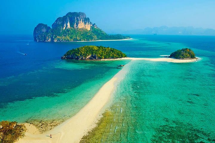 4 Islands Snorkeling Tour by Big Boat from Krabi image