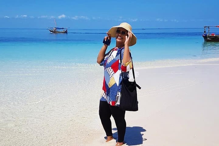 Sandbank picnic Zanzibar & Prison Island image