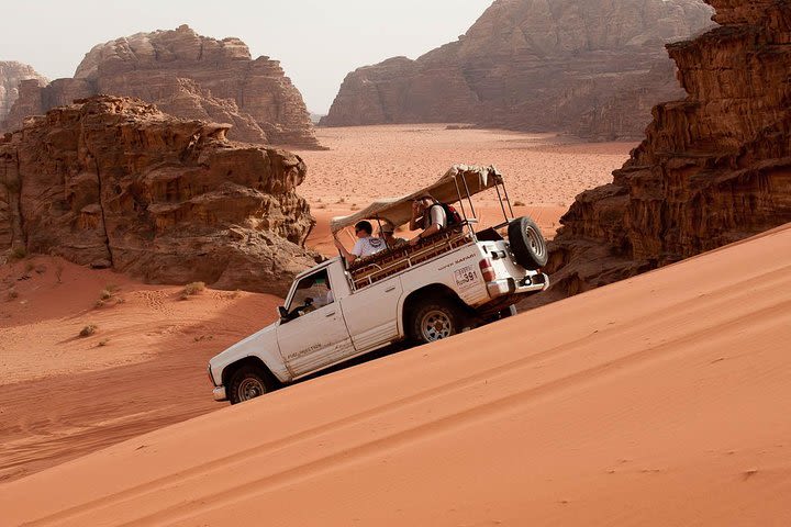 Jeep tour + authentic bedouin's lunch (full day) image