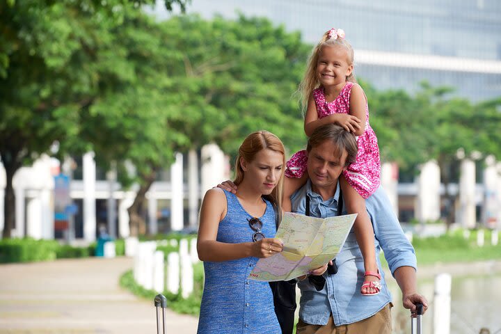 Explore London with your Family - Walking Tour image