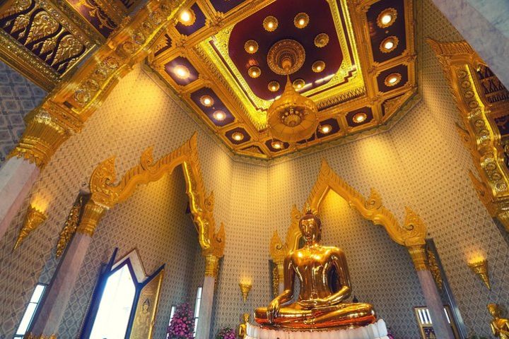 Bangkok’s Inspiring Buddhist temples image