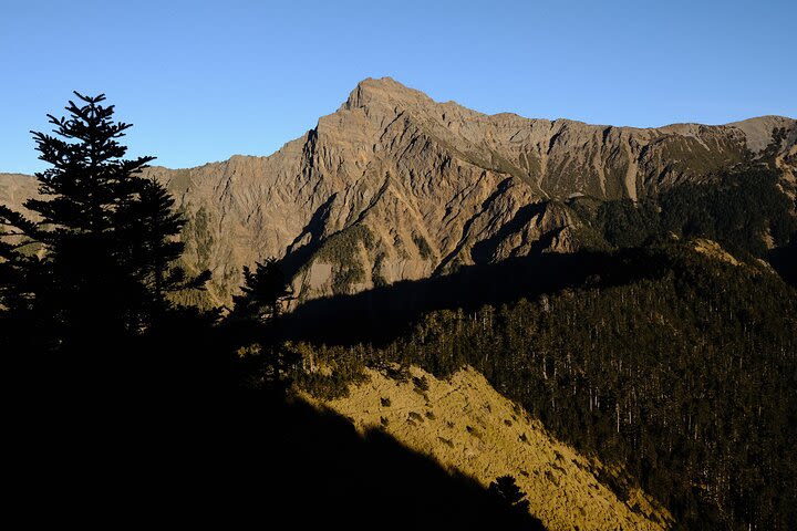 3-Day Private Hiking Tour of Jade Mountain image