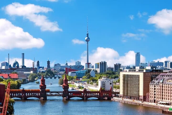Berlin City Highlights Walking Tour Experience image