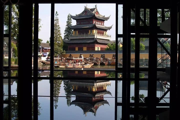 Zhujiajiao Water Town and Shanghai City Highlights Private Day Tour image