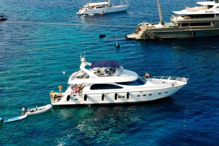 Private Yacht Tour to Hvar & Pakleni Islands image
