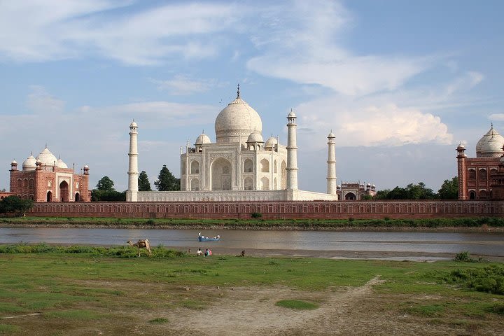 Private 6 Days Golden Triangle Tour Package image