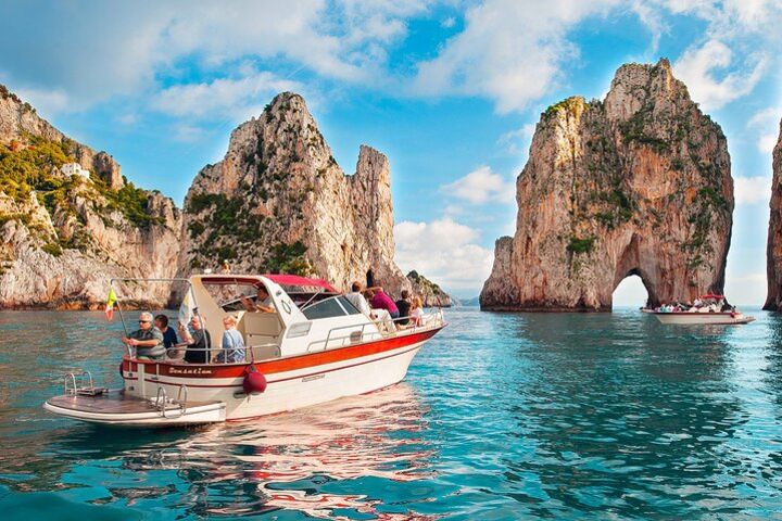 Private boat tour from Sorrento to Capri - Acquamarina 848 Coupé image