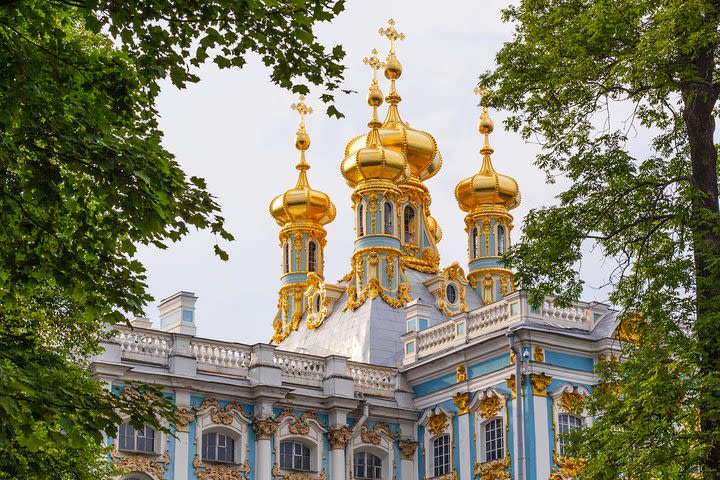 Skip-the-line: Catherine Palace and Gardens tour in Pushkin image