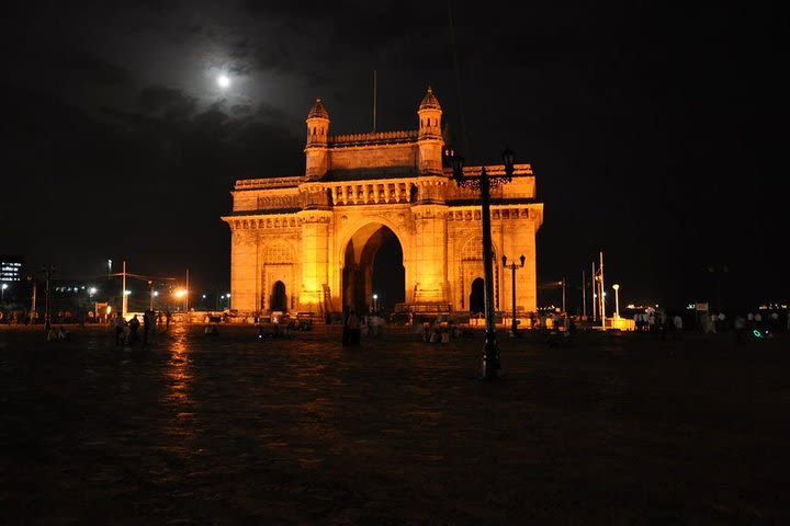 Best of Mumbai by Night Private Tour with Dinner and Transport. image