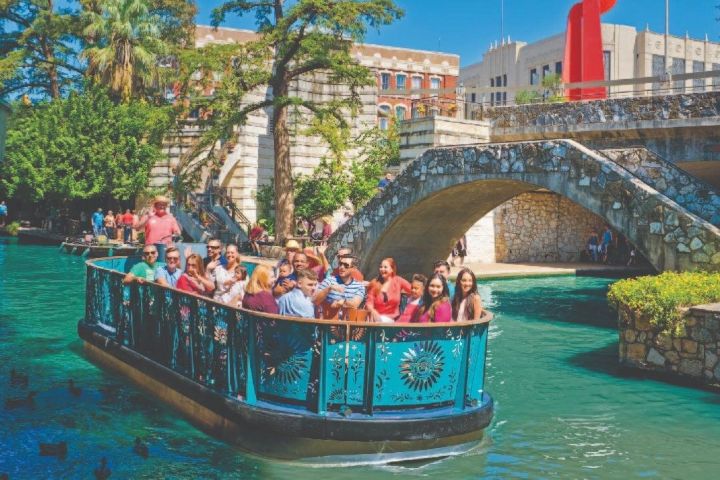 San Antonio Premium City Tour with Alamo & River Walk Cruise image