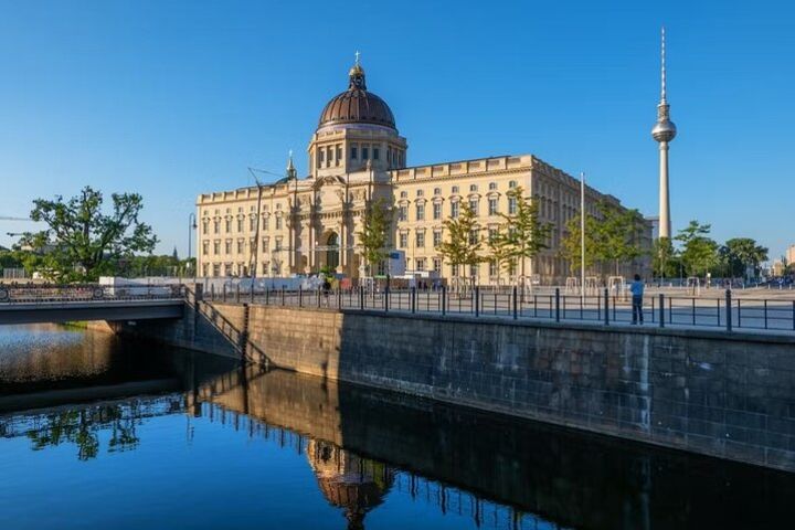Berlin Historic Sights Guided Tour with Museum Island Pass image