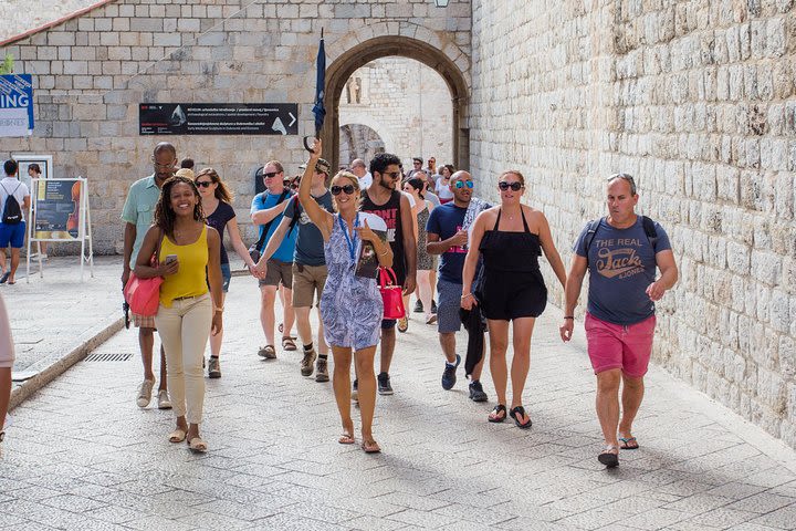 Game of Thrones Walking Tour and Photo on the Iron Throne image