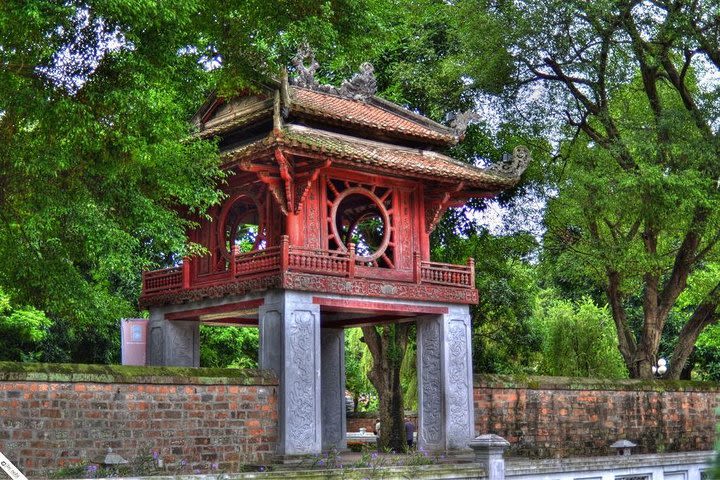 Hanoi Old Quarter Street Foodie walking tour and Cycle Tour image