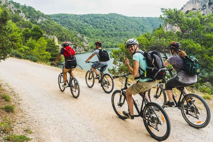 Plitvice bike & walk excursion image