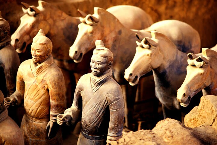 2 Days Xian Small Group Tour: Terracotta Army and City Sightseeing image