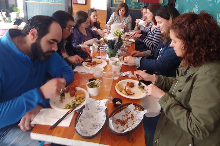 Newport Walking Food Tour image