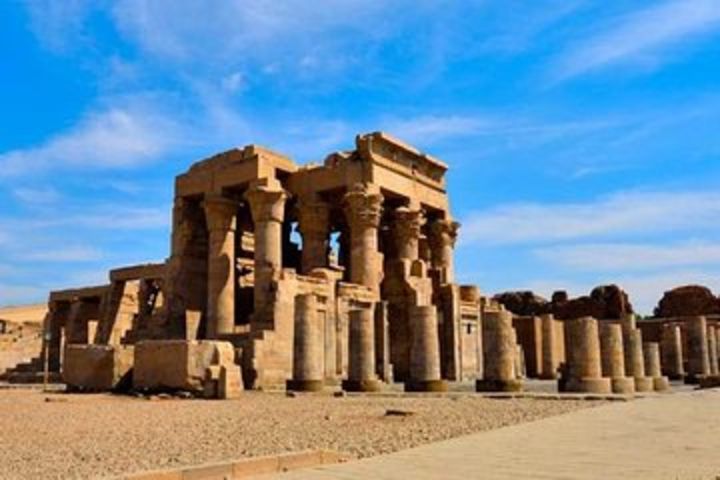 From Luxor: Private Day Trip to Edfu and Kom Ombo image