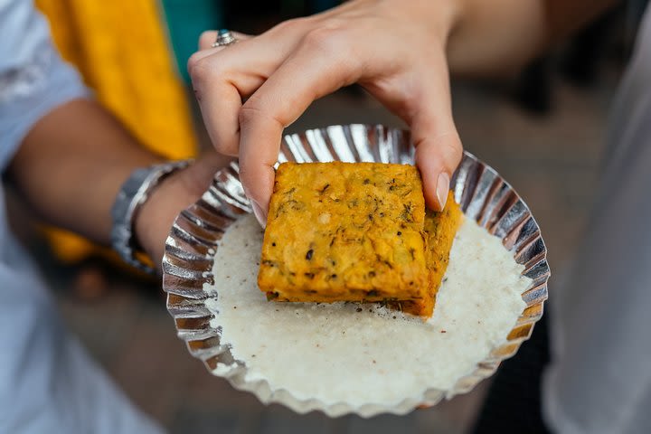 The 10 Tastings of Mumbai With Locals: Private Street Food Tour  image
