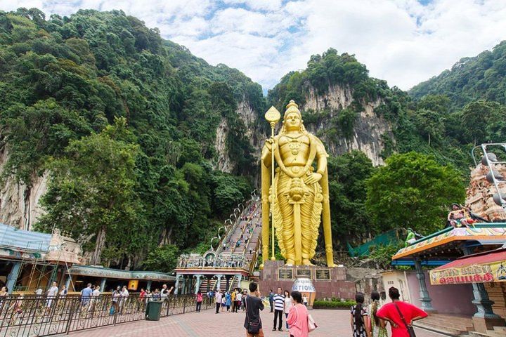 Full-Day Genting Highland Tour Enroute Batu Caves  image