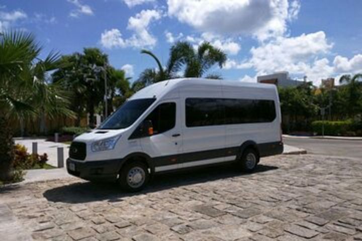 Cancun Int.Airport to JW Marriott 4-11 passengers ROUNDTRIP image