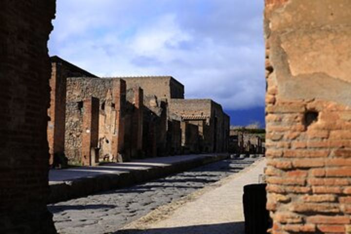 Pompeii Tour For Children and their Families image