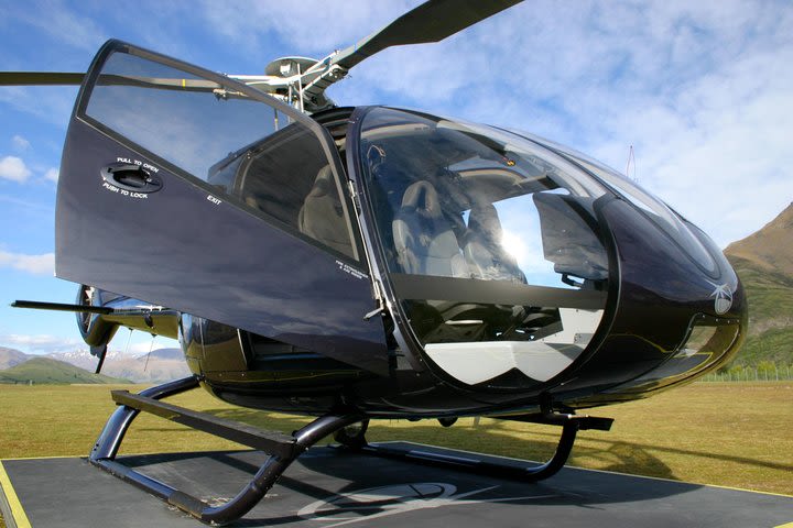 Milford Sound Helicopter Flight and Cruise from Queenstown image