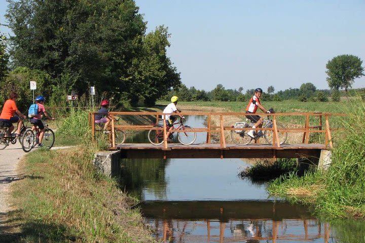 Bike tour Borghetto and Tortellini di Valeggio image