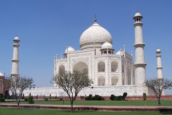 Private Sunrise Taj Mahal Tour from Delhi by Car image