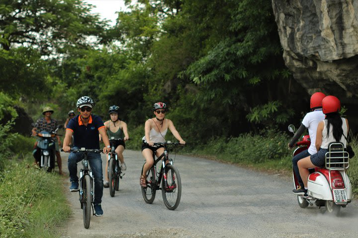 Discover Trang An Natural World Heritage, Bich Dong Pagoda, Cycling Day Tour image