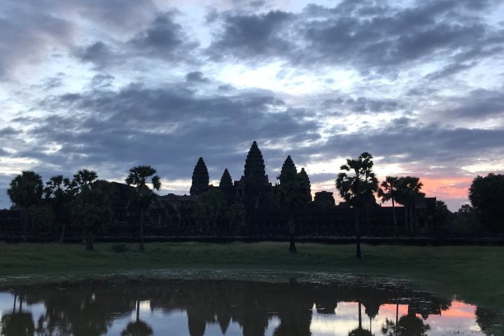 Private: Sunrise Angkor Wat Full Day Guided Visit image