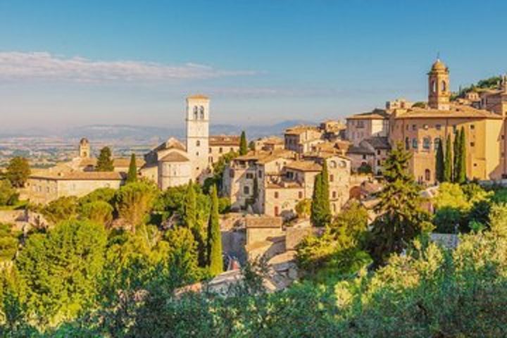 Day Trip: Assisi And Spoleto Private Tour + Truffle Hunting With Lunch image