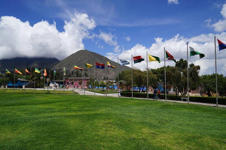 Full Quito City Tour including Middle of the World and Teleferico Cable Car image