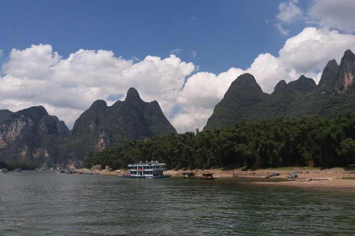 8-Day Private Tour from Nanning to Guilin  image