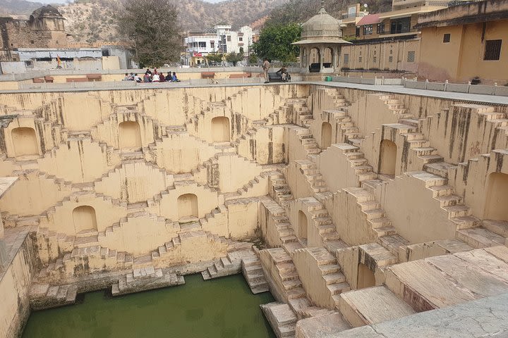 Jaipur: Exploring Amer Fort & Nahargarh Fort with transfers Included image