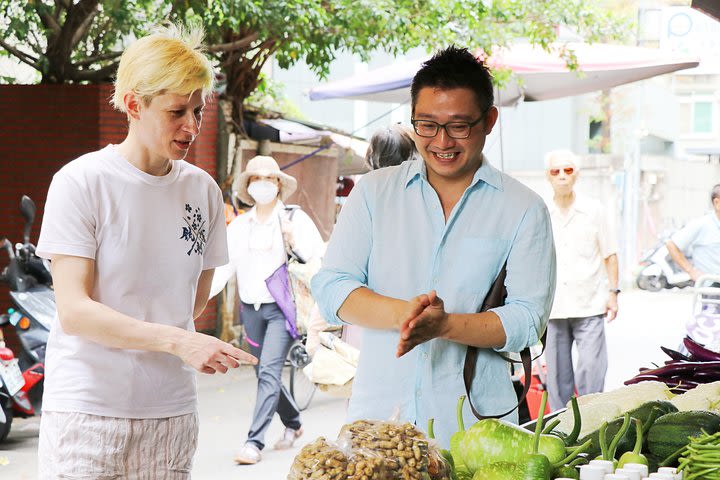 Taiwanese Cooking Class and Market Tour in Taipei image