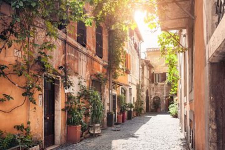 Trastevere and Jewish Ghetto with tipical Italian aperitif Small Group Tour image