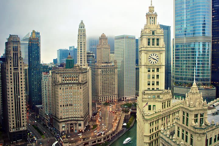 Chicago River Boat Architecture Tour image