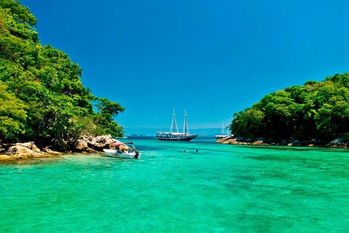 Boat Trip Departure from Rio x Angra dos Reis, Ilha Grande, Lunch and Transport image