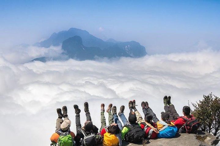 Fansipan Mountain conquering 2 days - 1 night with great funs image