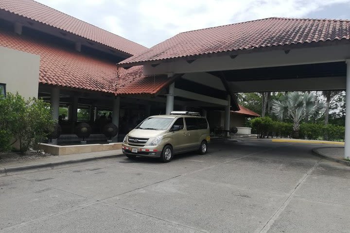 Private Shuttle From Liberia Airport To JW Marriott Guanacaste image