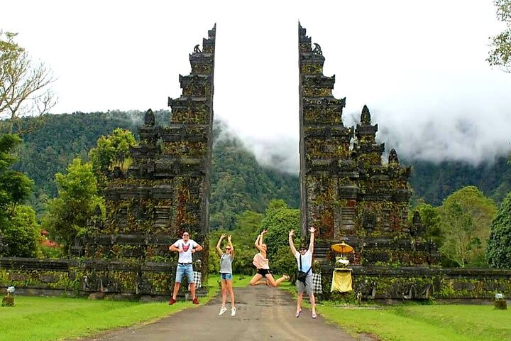 Instagram Tour in Bali : Ulun Danu Bratan and Iconic Bali Handara gate image