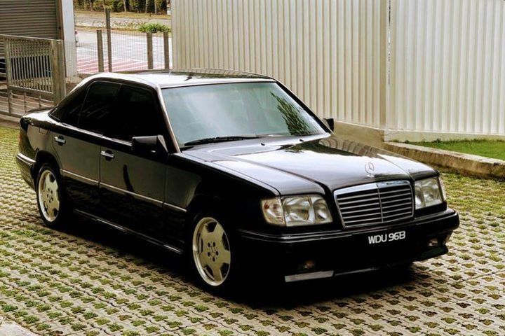 Classic Countryside Tour by 1994 Mercedes Model image