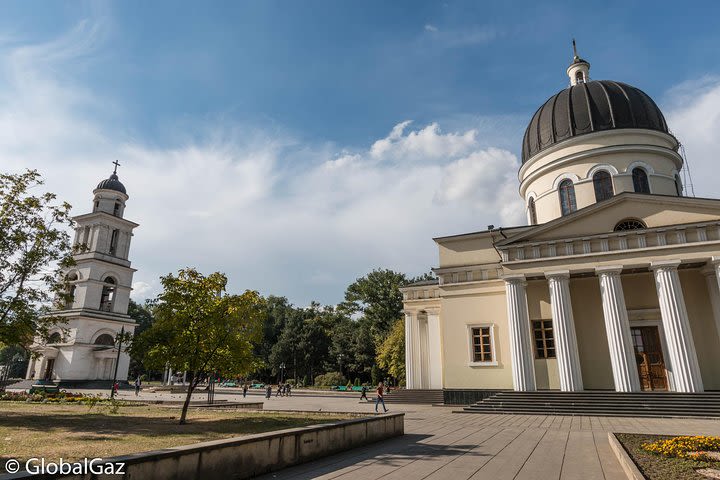 Chisinau Walking City Tour image