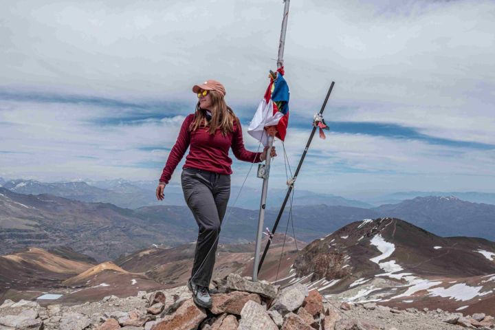 Tour Cerro Pintor: Colores y Vistas a 4000 msnm image