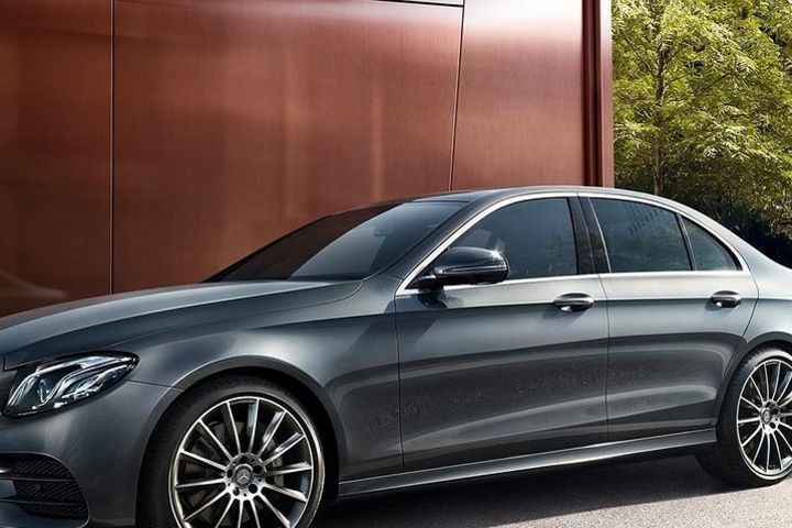 Airport to Bordeaux Private Transfer in Business Sedan image