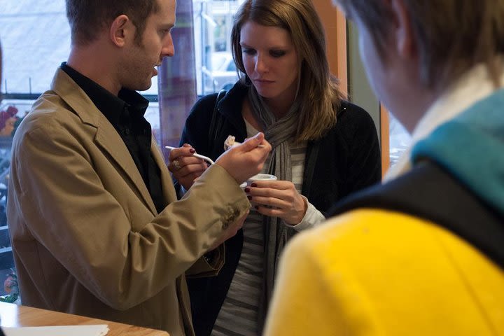 Cincinnati's Original Findlay Market Tour With Tastings image