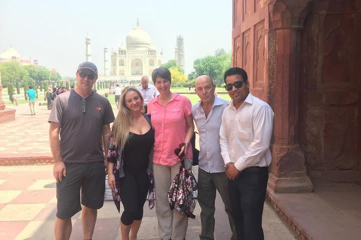 Half Day Taj Mahal & Agra fort Tour by Tuk Tuk (Sunrise View Taj Mahal) image